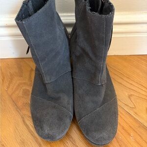 Women’s TOMS Gray Suede Ankle Boots